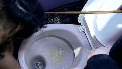 פּאָרן אין די קלאָזעט